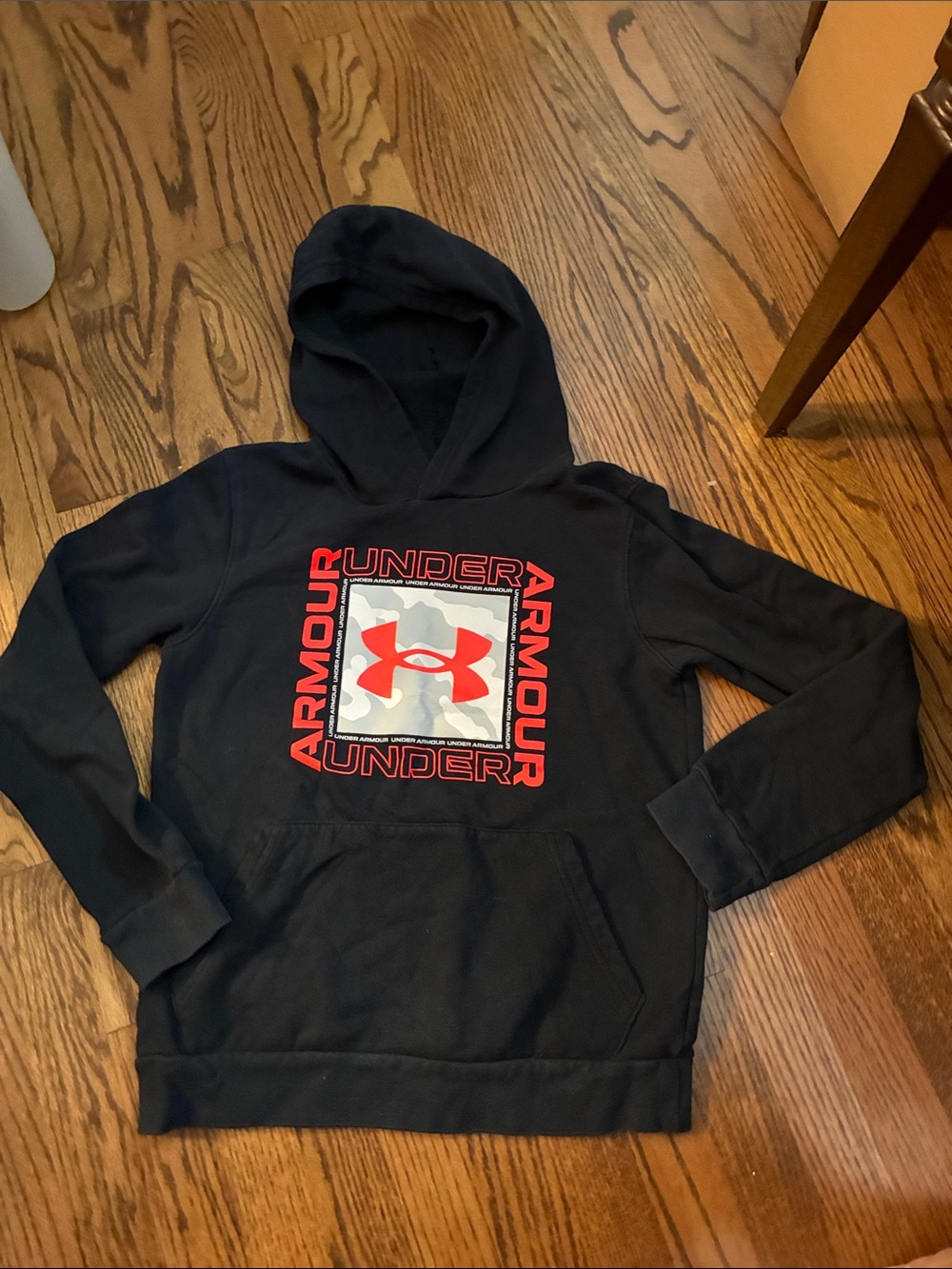 Under armour Black neon orange pink lettering size large boys hoodie sweatshirt